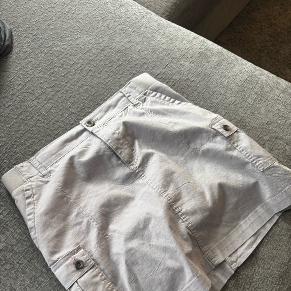 Lee Women's White Cargo Shorts with Buttoned Pockets